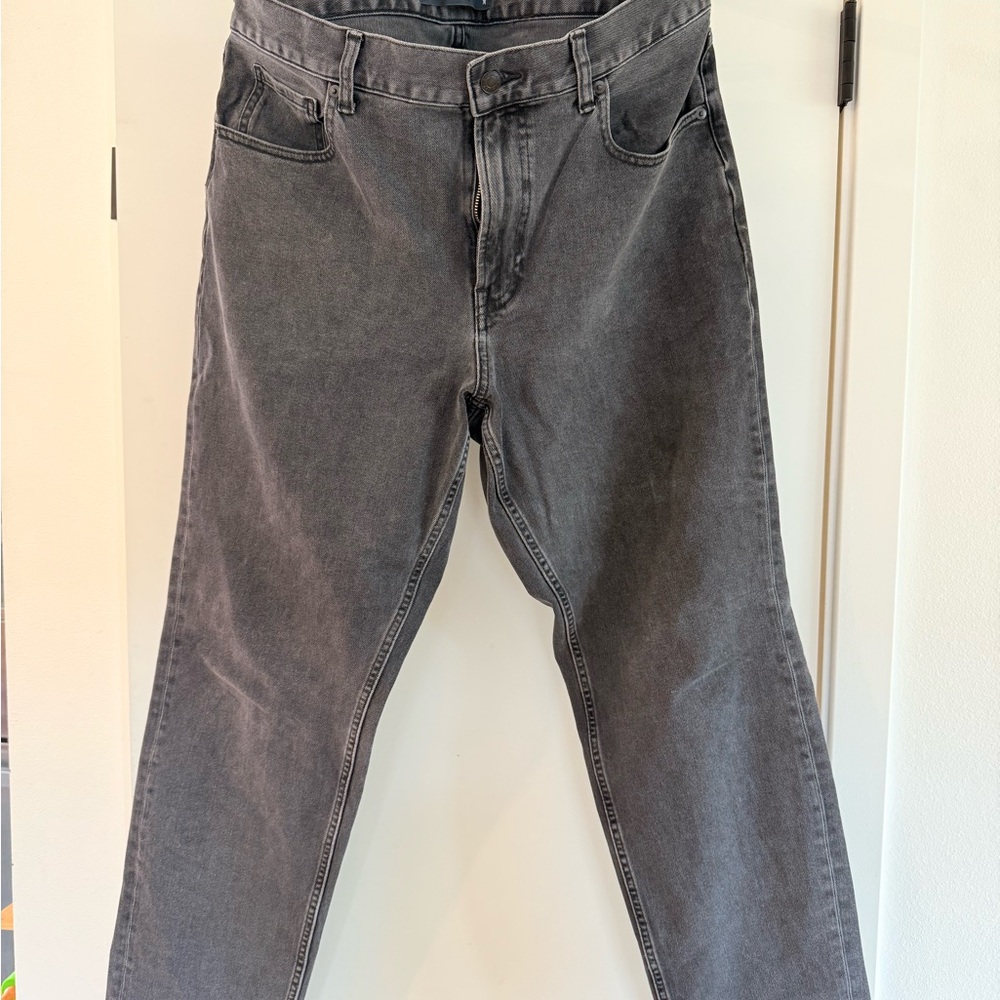 Everlane Men's Straight Jeans in Charcoal